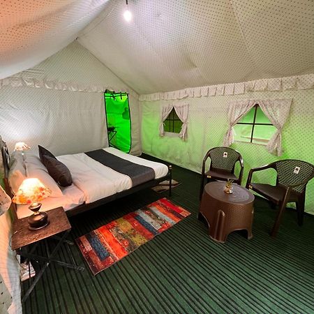 Himalayan Riverside Swiss Cottage Tents, Manali Extérieur photo