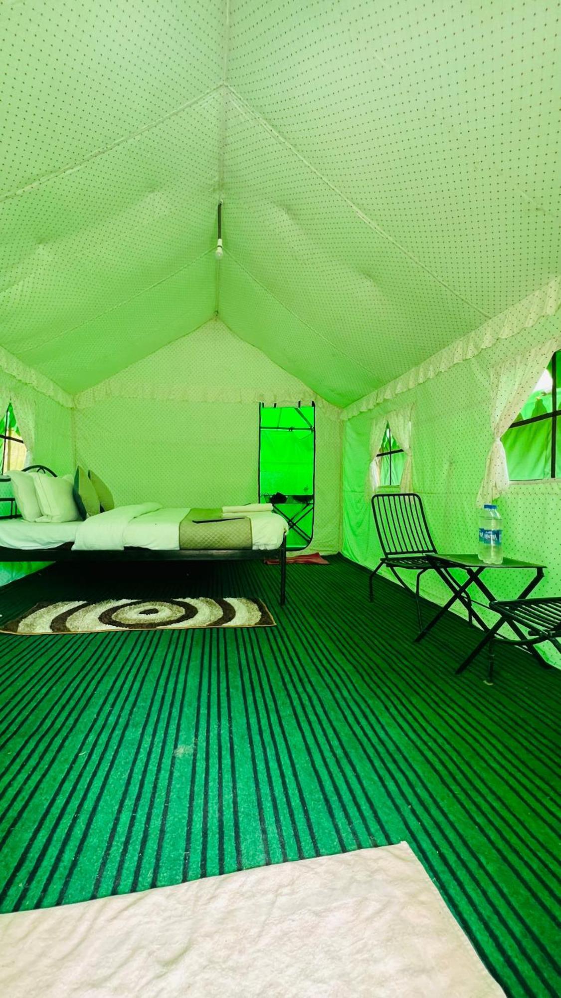 Himalayan Riverside Swiss Cottage Tents, Manali Extérieur photo